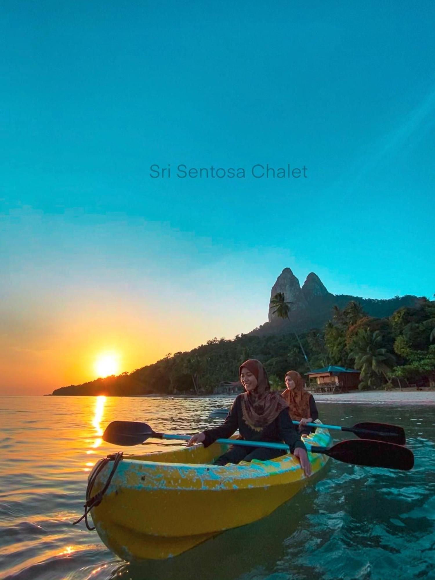 Sri Sentosa Chalet Kampong Mukut Buitenkant foto